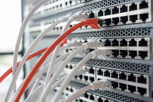 L'importance stratégique de l'infrastructure internet pour l'avenir économique de la Suisse